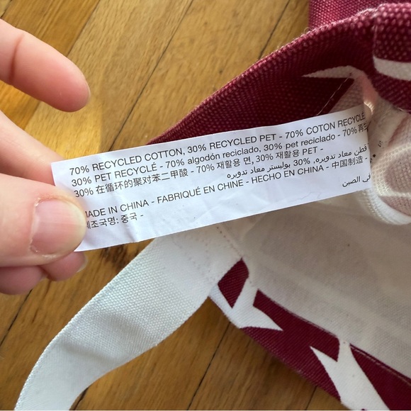 NEW Vuori red and white printed canvas tote bag - Picture 4 of 6